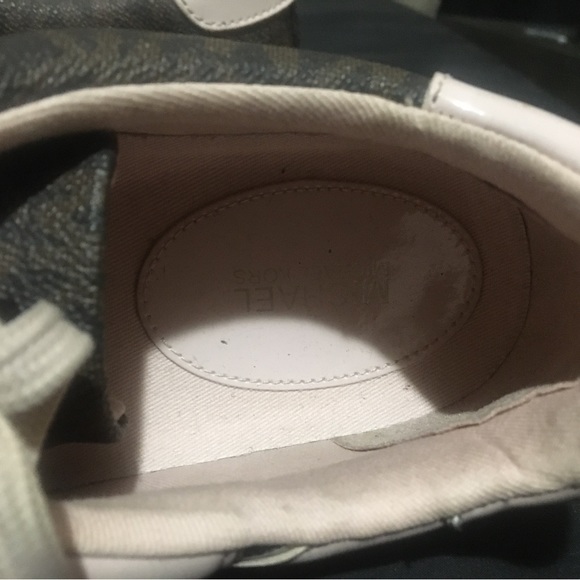 MICHAEL MICHAEL KORS
Poppy Logo and Faux Patent Leather Sneaker - Picture 4 of 4